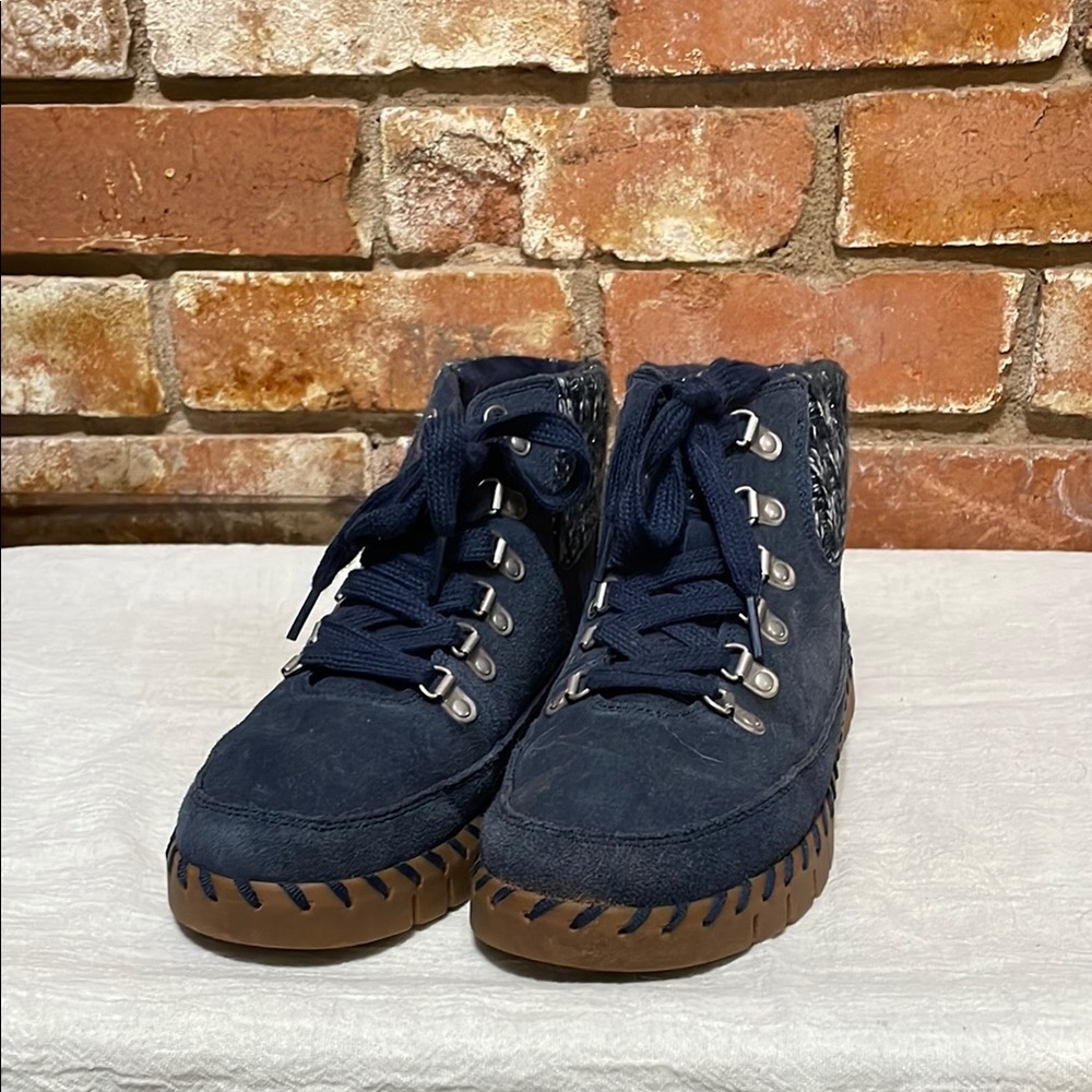 Navy Suede High-Top Sneakers with Brown Soles